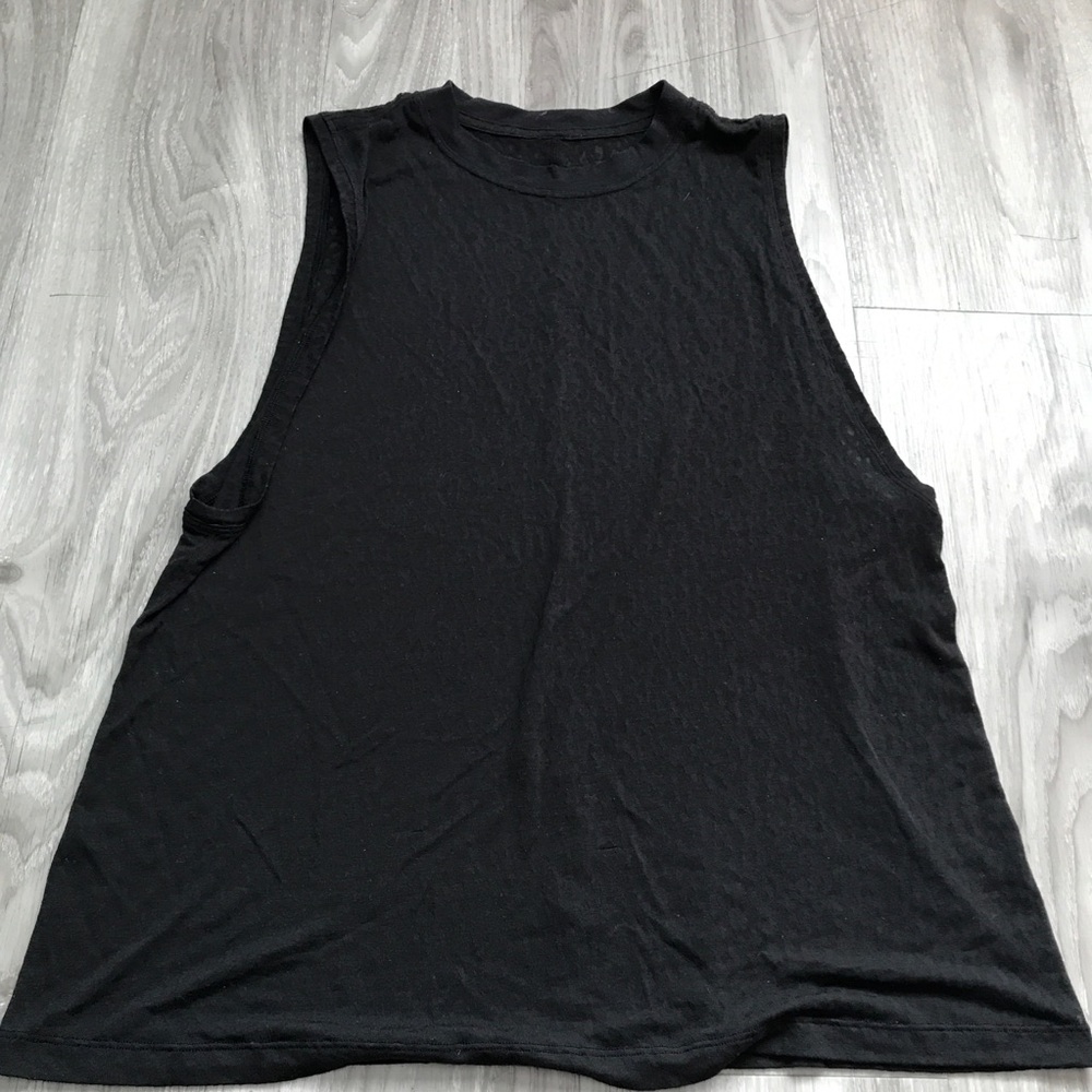 LULULEMON BLACK JACQUARD SEMI SHEER SLEEVELESS T SHIRT CREW NECK WOMENS 8